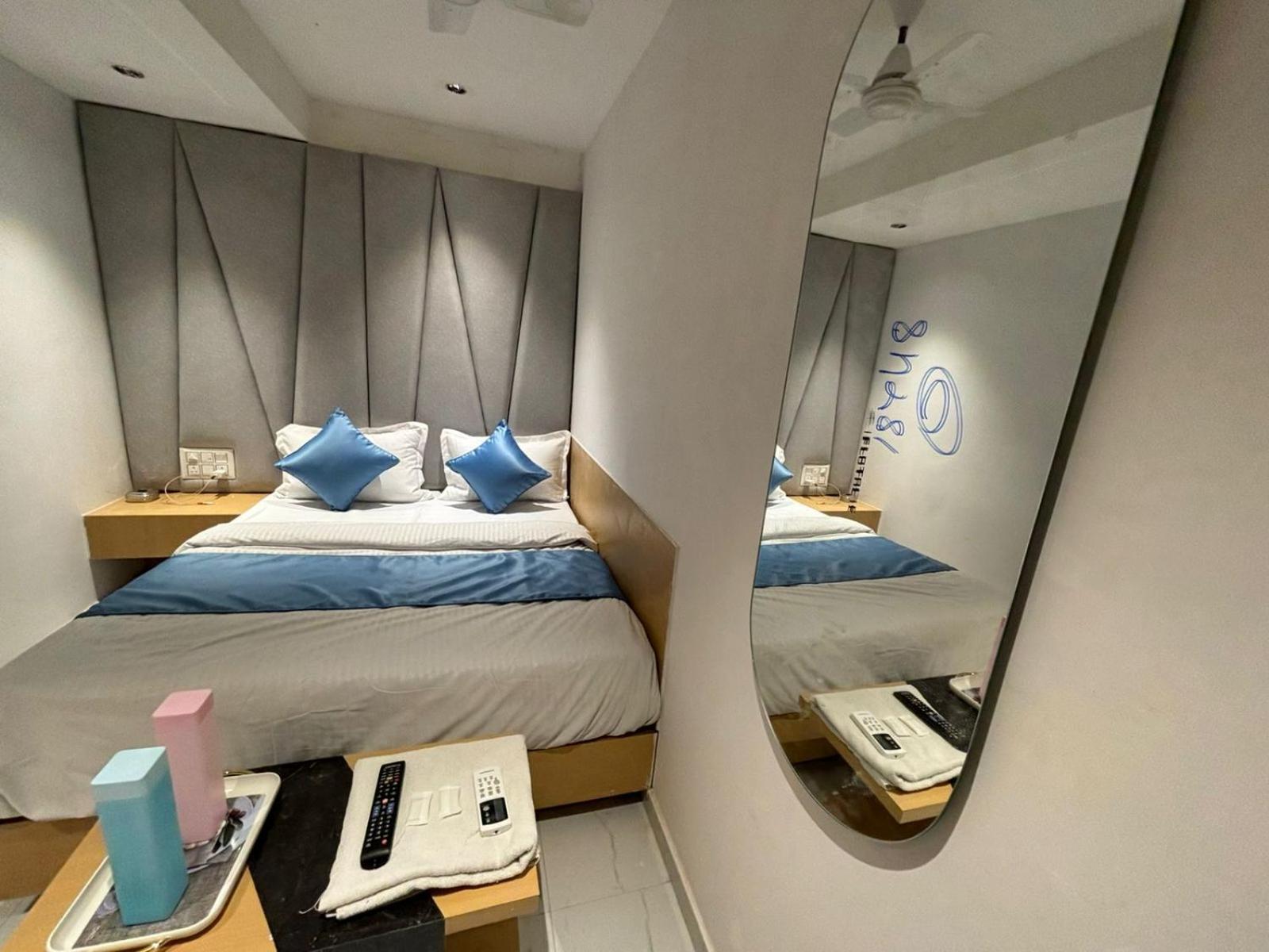 Hotel Phoniex Ahmadábád Exteriér fotografie