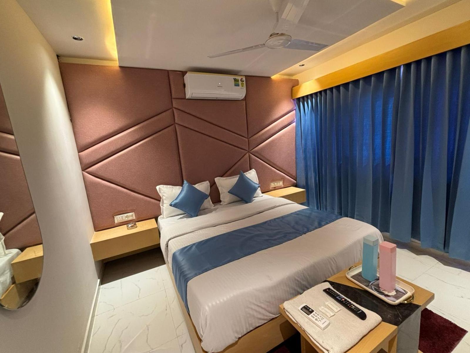 Hotel Phoniex Ahmadábád Exteriér fotografie
