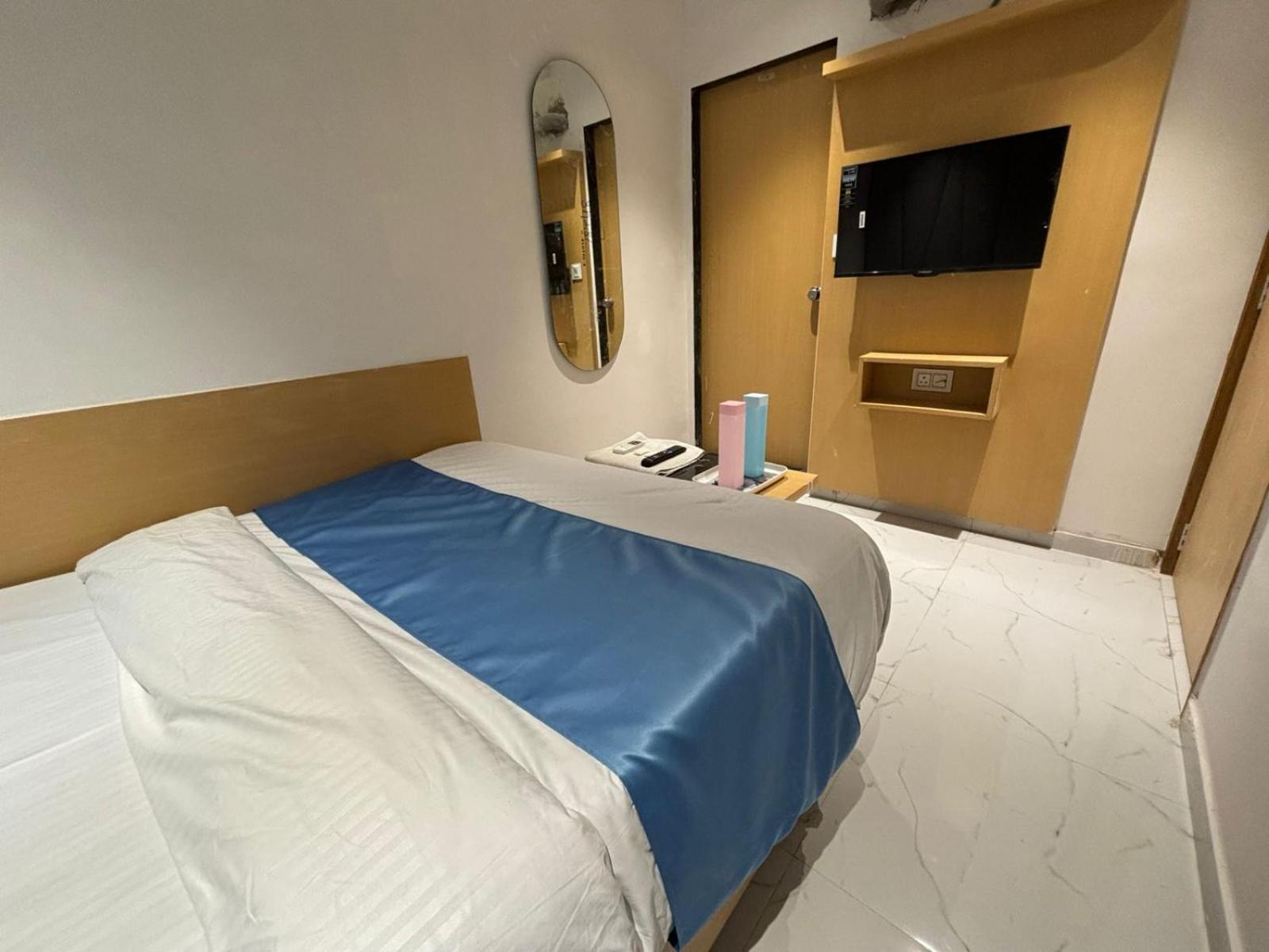Hotel Phoniex Ahmadábád Exteriér fotografie